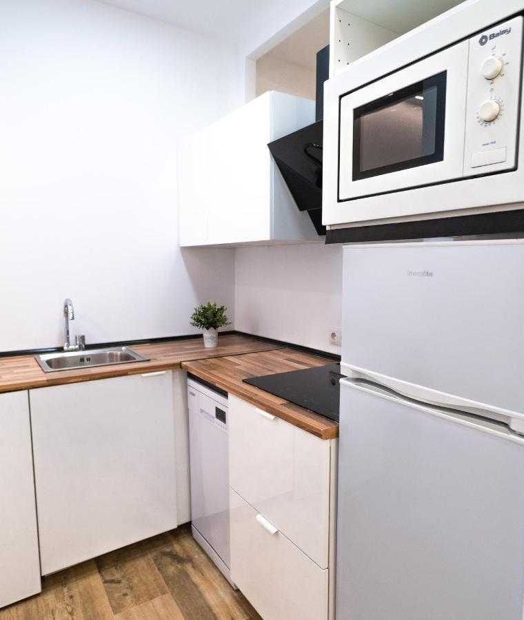 2 A 6 Pax Museos Y Ronda De Atocha Apartment Madrid Ngoại thất bức ảnh