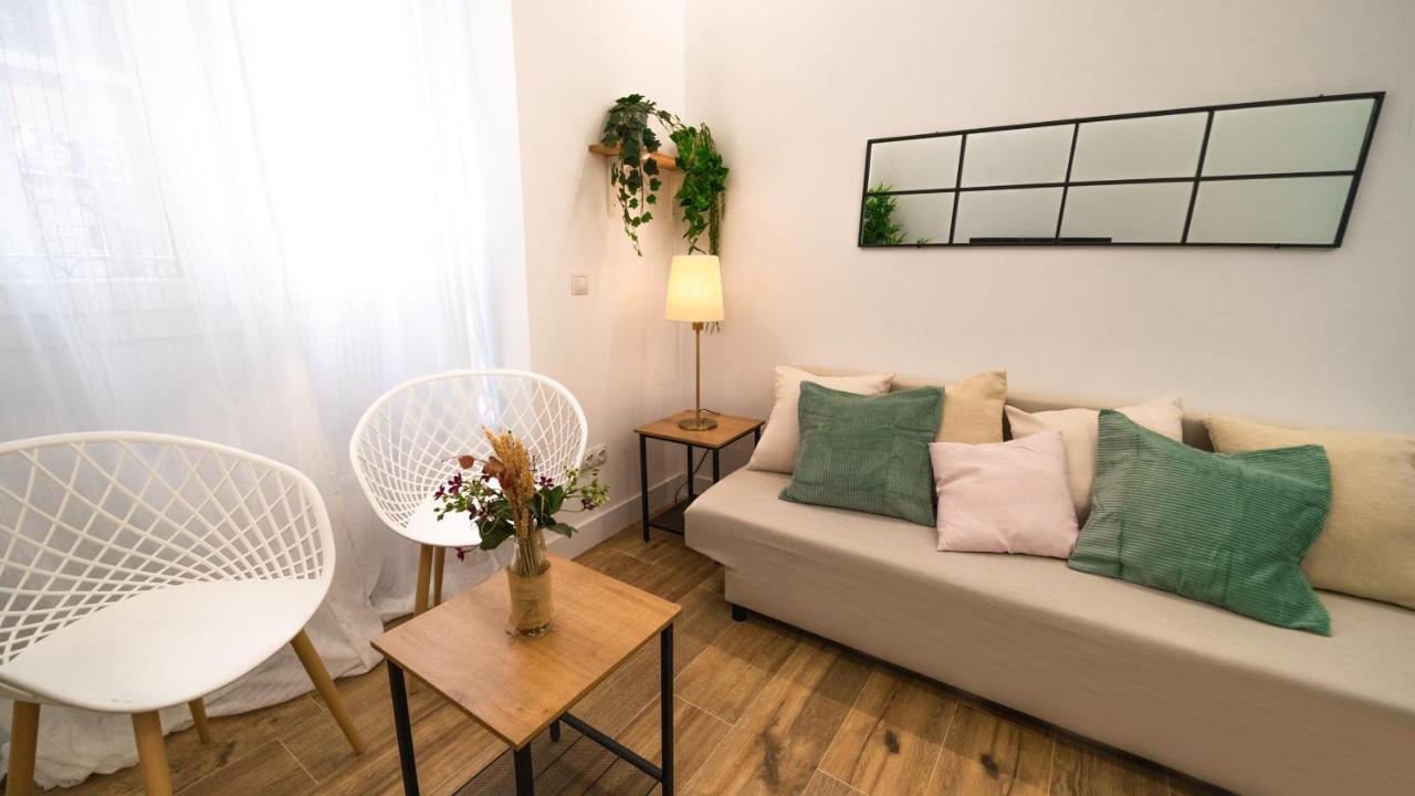 2 A 6 Pax Museos Y Ronda De Atocha Apartment Madrid Ngoại thất bức ảnh