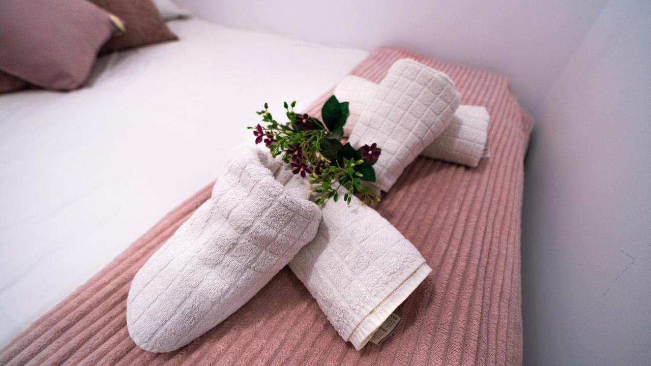 2 A 6 Pax Museos Y Ronda De Atocha Apartment Madrid Ngoại thất bức ảnh